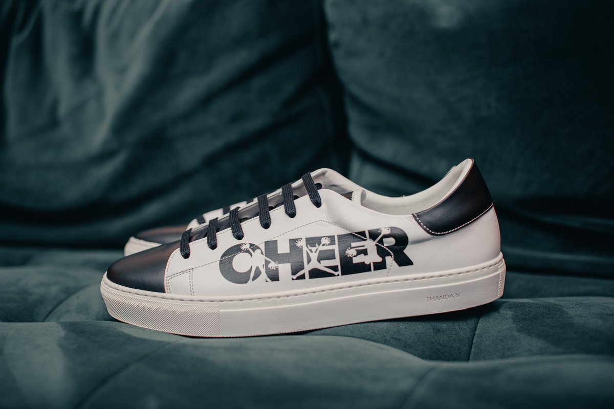 SuitUpLife's tweet photo. “ Let’s spread a little holiday Cheer “ @suituplife_bespokeshoes finest craftsmanship and sneaker designs. No other other sneakers is the same #Masterclass #Pioneer #Cheer #Class #IvyLeague #GetThemCustomised #ExcuseThePan Cc @MrBoo_SA 👟🖤💣👀📸🎲🔥🧯💯🧦🙈 https://t.co/e8wdktMYdR