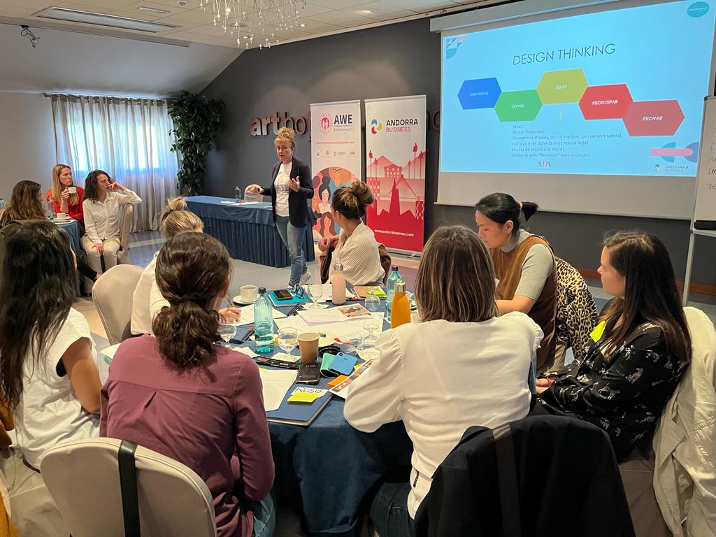 AndorraBusiness's tweet photo. 💡Tret de sortida a la segona edició del #ProgramaAWE per a emprenedores del país impulsat per @USConsulateBCN i @AndorraBusiness amb el suport d'@ada_andorra. Avui taller presencial sobre innovació amb @scunill. #InvestinAndorra https://t.co/HkbbBS0h6d