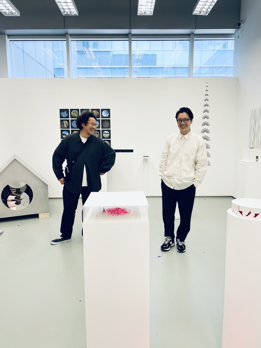 ALLYUIMEN's tweet photo. Yui Takada × Daisuke Motogi
Translate #2 atama edition
“Round Trip” at Transtage
杭州にて、元木大輔さんとの展示が始まりまして、現地に行ってきました。二人の往復書簡式展示で、僕は立体を平面に、元木さんは平面を立体に、一週間で交換しあって出現したものたちを展示しました。 https://t.co/UxhhlyeNzz