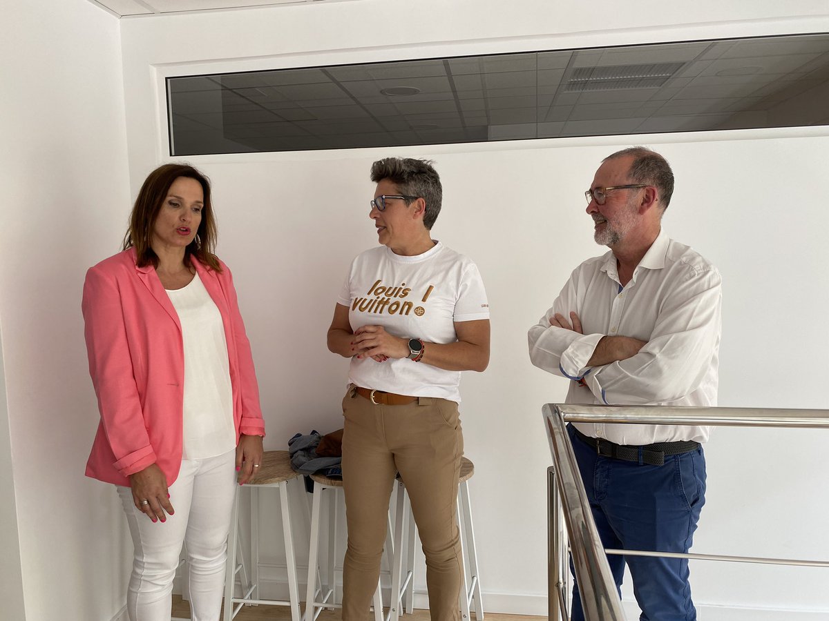 ElCampelloAyto's tweet photo. El Campello ya tiene coworking👨🏻‍💻👩🏻‍💻 @JuanjoBerenguer @MnavarroPerez #BeWorking #ElCampello Lee AQUÍ completa la noticia 👉🏻 https://t.co/lbBxhJYeku https://t.co/Tb4O8kkMe3