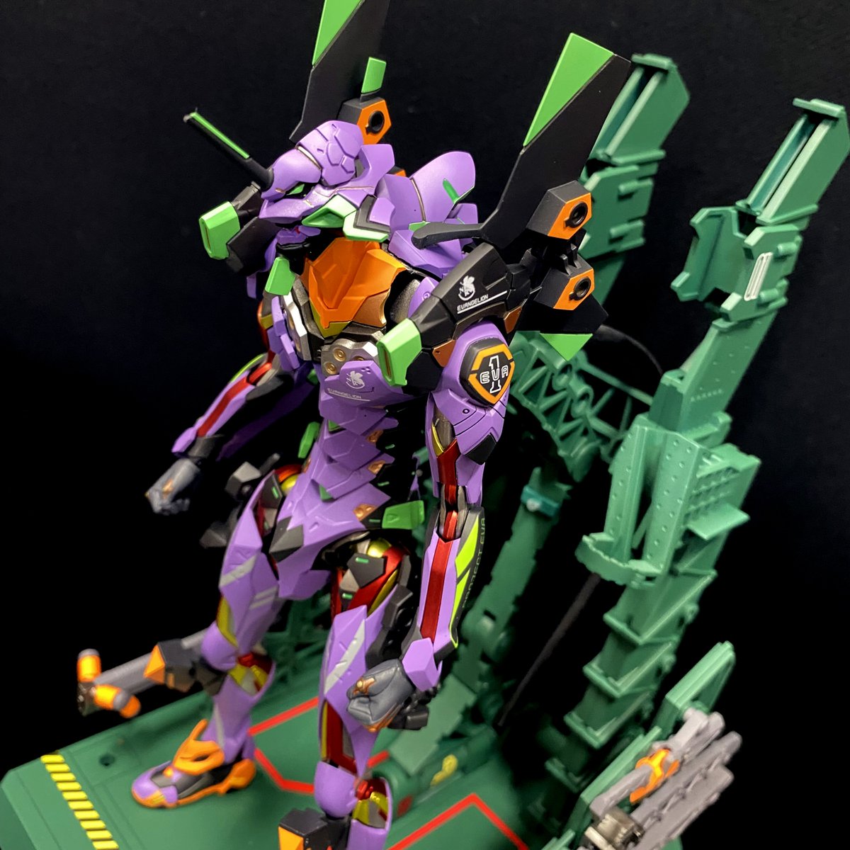 Danny2fish's tweet photo. 樂色工業的狗頭戰士組裝模型
(MB初號機&amp;格納庫武器台)收工紀錄。

有生之年不會再碰樂色工業的產品了!
感謝推坑朋友的幸災樂禍🤣

強烈建議無愛不要嘗試!
#evangelion #eva #plamo #plamodel #新世紀エヴァンゲリオン #エヴァンゲリオン #新世紀福音戰士 #初號機 #初号機 #庵野秀明 #modeling https://t.co/YMgDCP6ntq