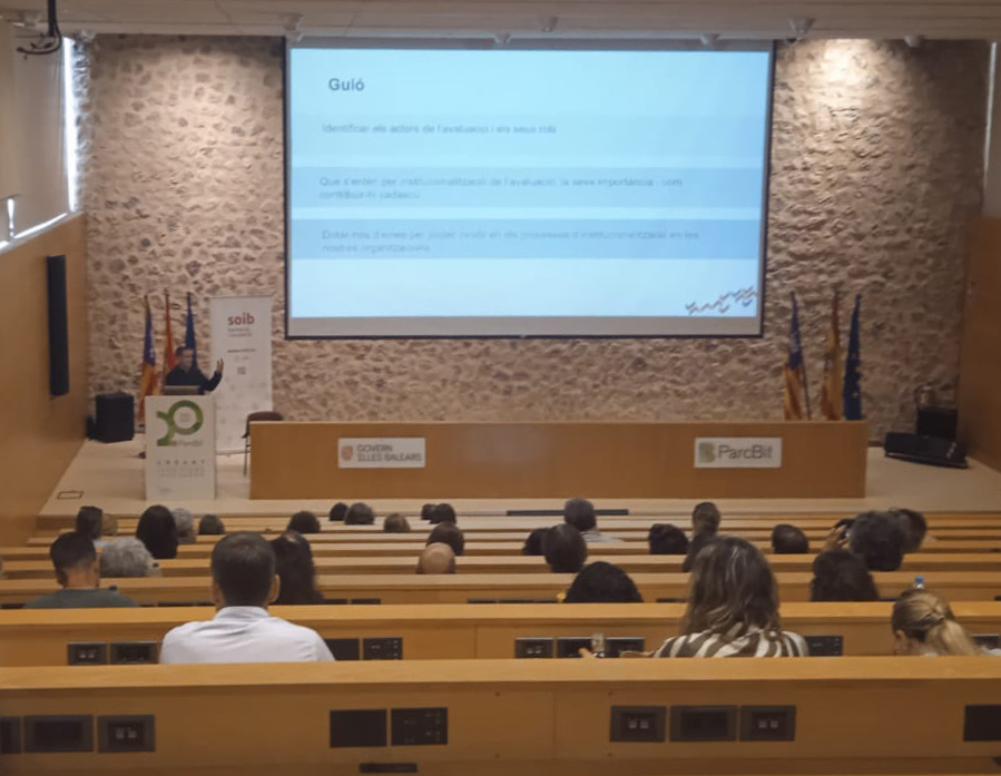 SOIBgoib's tweet photo. 👏👏Gràcies, Marc Balaguer, economista, doctor en Polítiques Públiques i Transformació Social IGPO-UAB i Director executiu d’Ivàlua, per la molt interessant conferència: «Avaluació de polítiques públiques: la importància d’avaluar. Exemples de polítiques actives d’ocupació».
➕👇 https://t.co/hNrA0Jwtm9