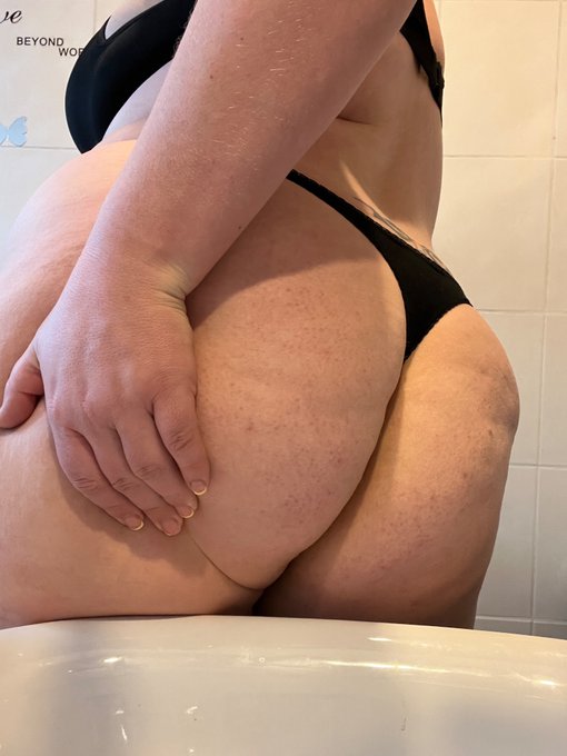 Thong Tuesday 😝 https://t.co/e2aYuCXZMn