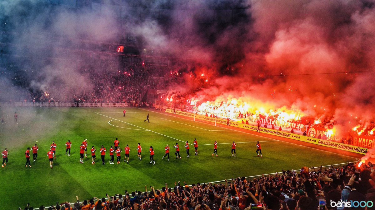 Galatasaray, 3 Mayıs Çarşamba günü saat 17:30'da Florya Metin Oktay Tesisleri'nde taraftara açık antrenman yapacak.