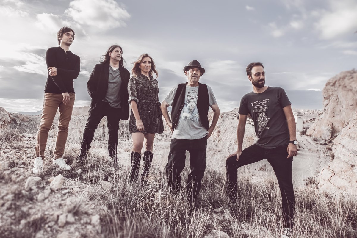 CaravanFlying's tweet photo. We will release on May 19th in digital format two new songs; This Could be Wrong (03:38) and Stage Access (09:42) to introduce the new line-up of the band, featuring Julia Novecento on vocals and keyboards and José Hernández on keyboards and vocals #stageaccess https://t.co/GqDqyulIeY
