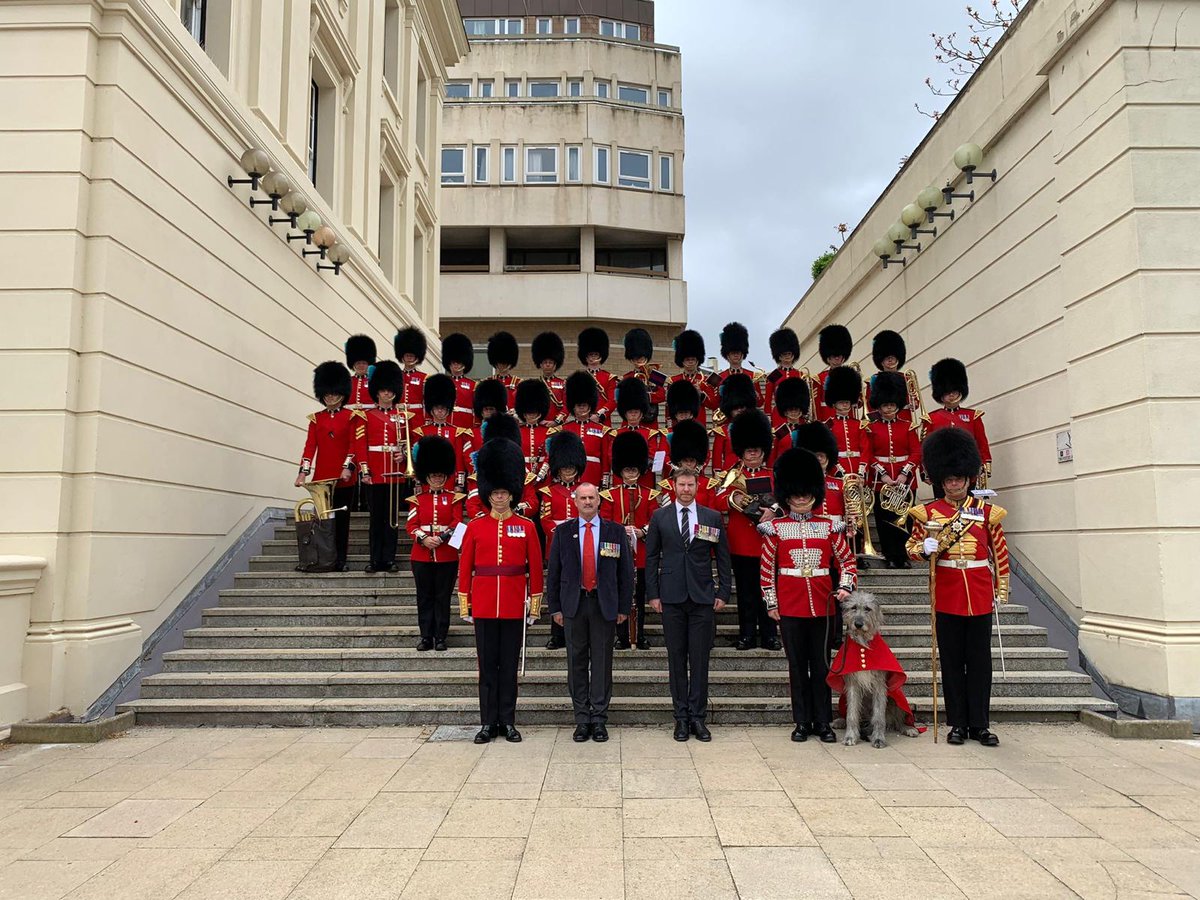 Yesterday, we were honoured to have two distinguished guests watch the band provide musical support to Changing the Guard, WO1 John Franklin, a bandmaster from the Australian Army Band Corps and Mr Daniel Kieghran VC. The Band was privileged to host these honoured guests.