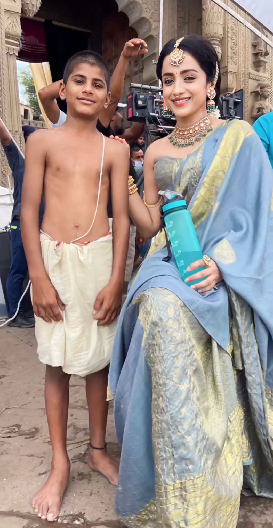 FvHm0tAXoAIEWb0?format=jpg&name=large