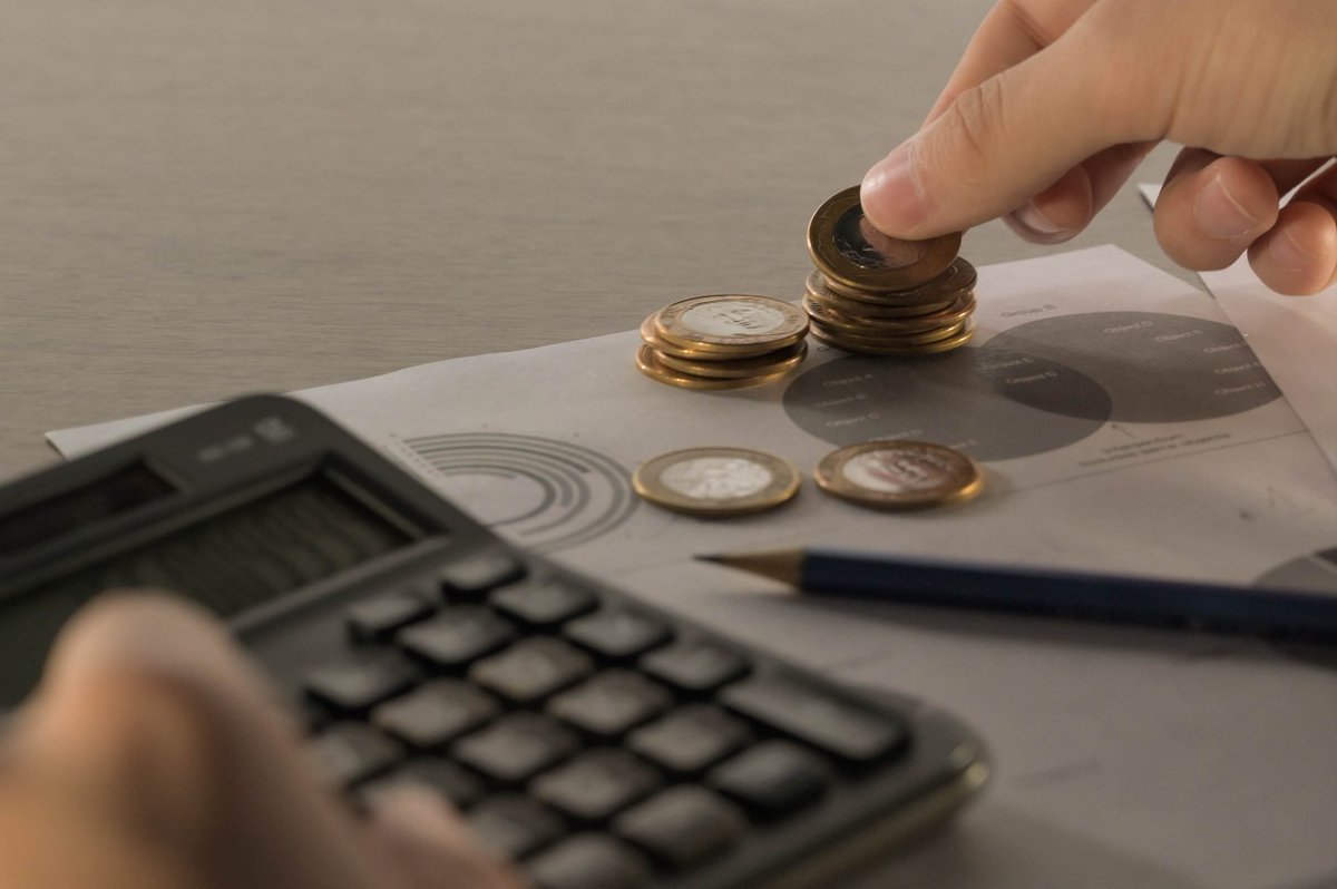 Pequenas indústrias mantiveram bom desempenho, mas situação financeira piorou. Taxas de juros e carga tributária elevadas foram os principais problemas para as MPEs industriais no 1° trimestre de 2023.

Confira o #PanoramaDaPequenaIndústria: bit.ly/3AMoFQu

#Economia