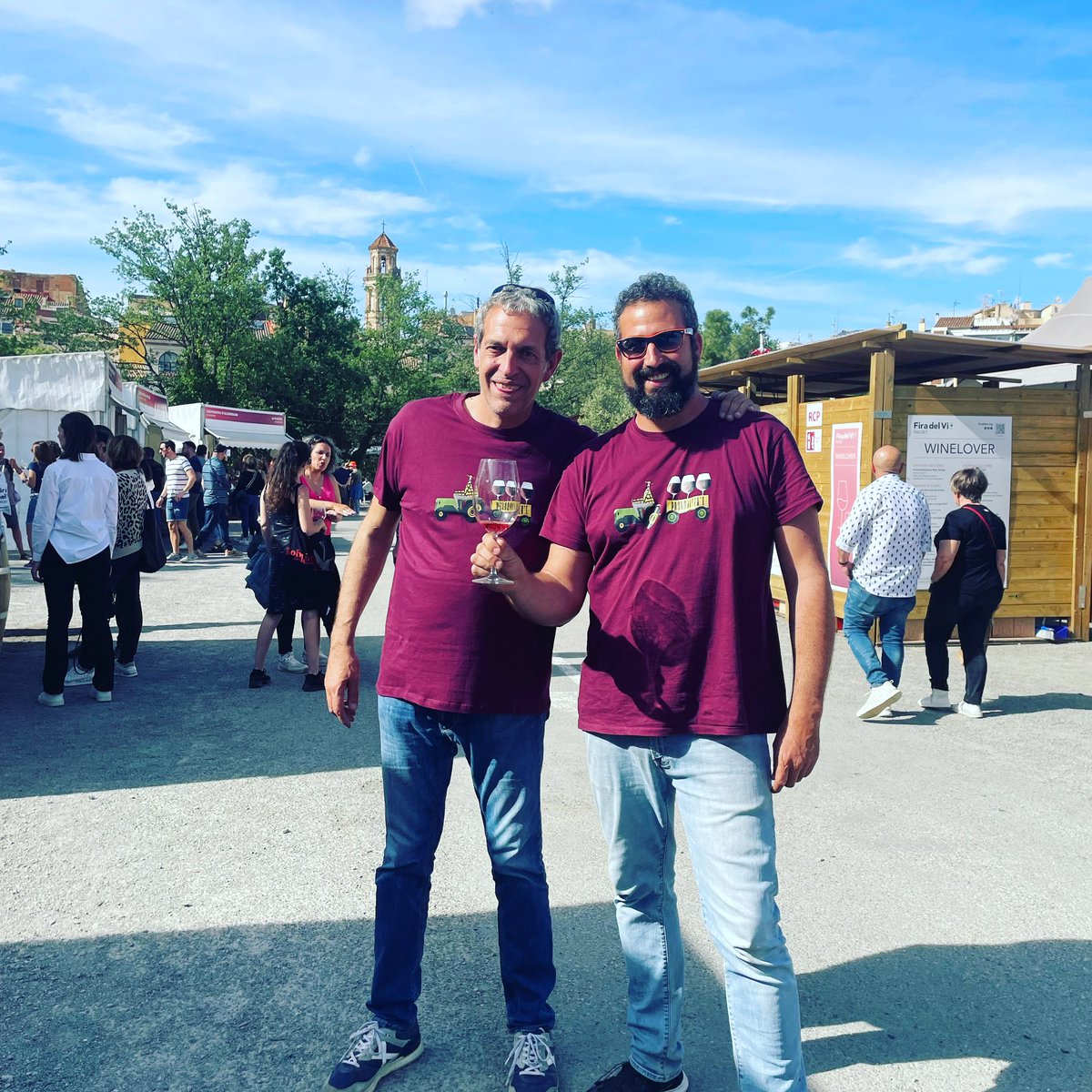 Les tradicions no es poden perdre! La fira del vi de Falset ens deixa uns moments molt especials sempre!!
.
<a href="/estonesvins/">Estones</a> @sergimontala <a href="/domontsant/">domontsant</a> <a href="/firadelvifalset/">Fira del Vi de Falset</a> 
.
#firadelvifalset #cellerpascona #moments #especials #estones #vesaperelsteusomnis #domontsant