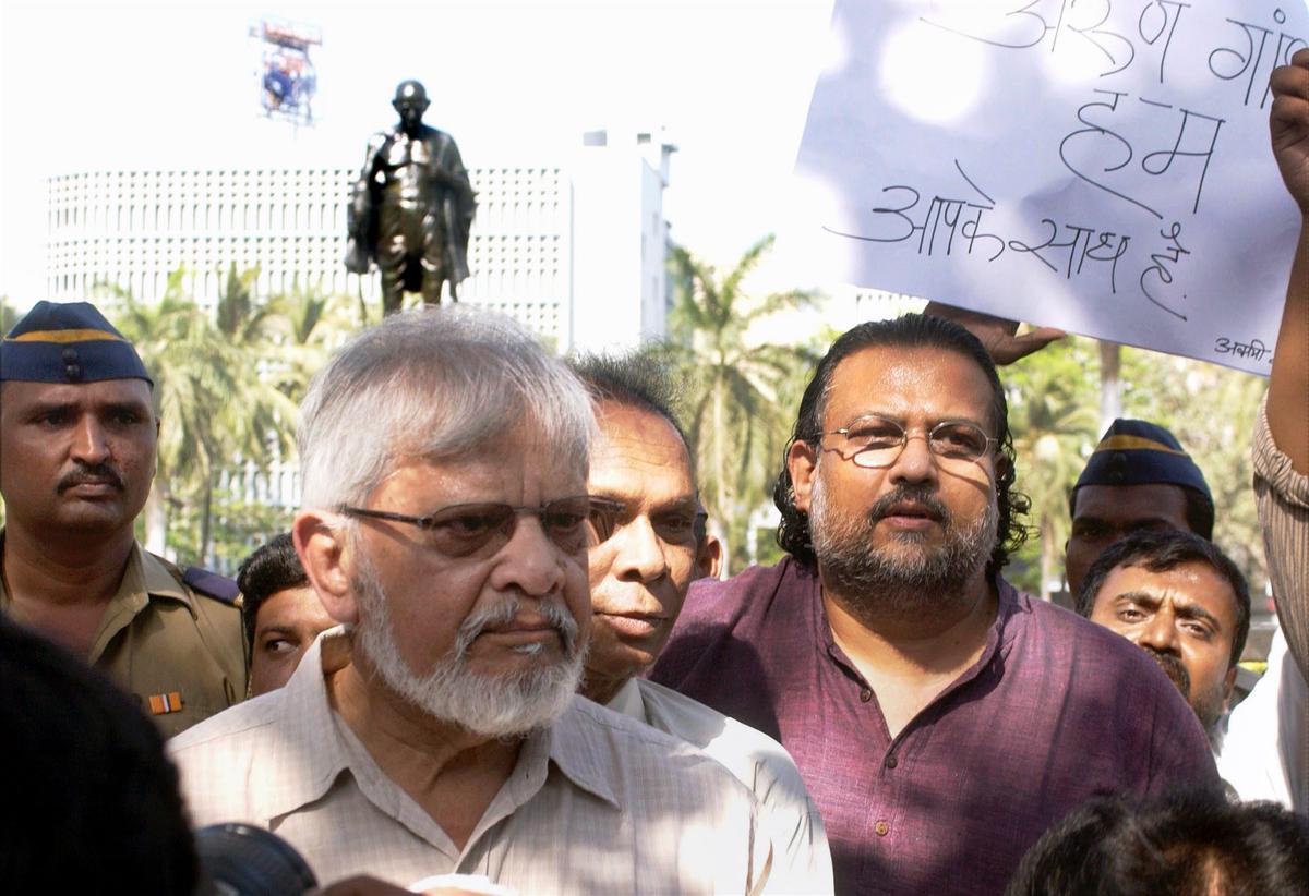 feedmileapp's tweet photo. Mahatma Gandhi's grandson Arun Gandhi passed away today at Kolhapur, Maharashtra after brief illness.
#feedmile #mahatmagandhi #arungandhi #kolhapuri #maharashtra #acivist #socialist #author #demise https://t.co/ayjHYIhjge