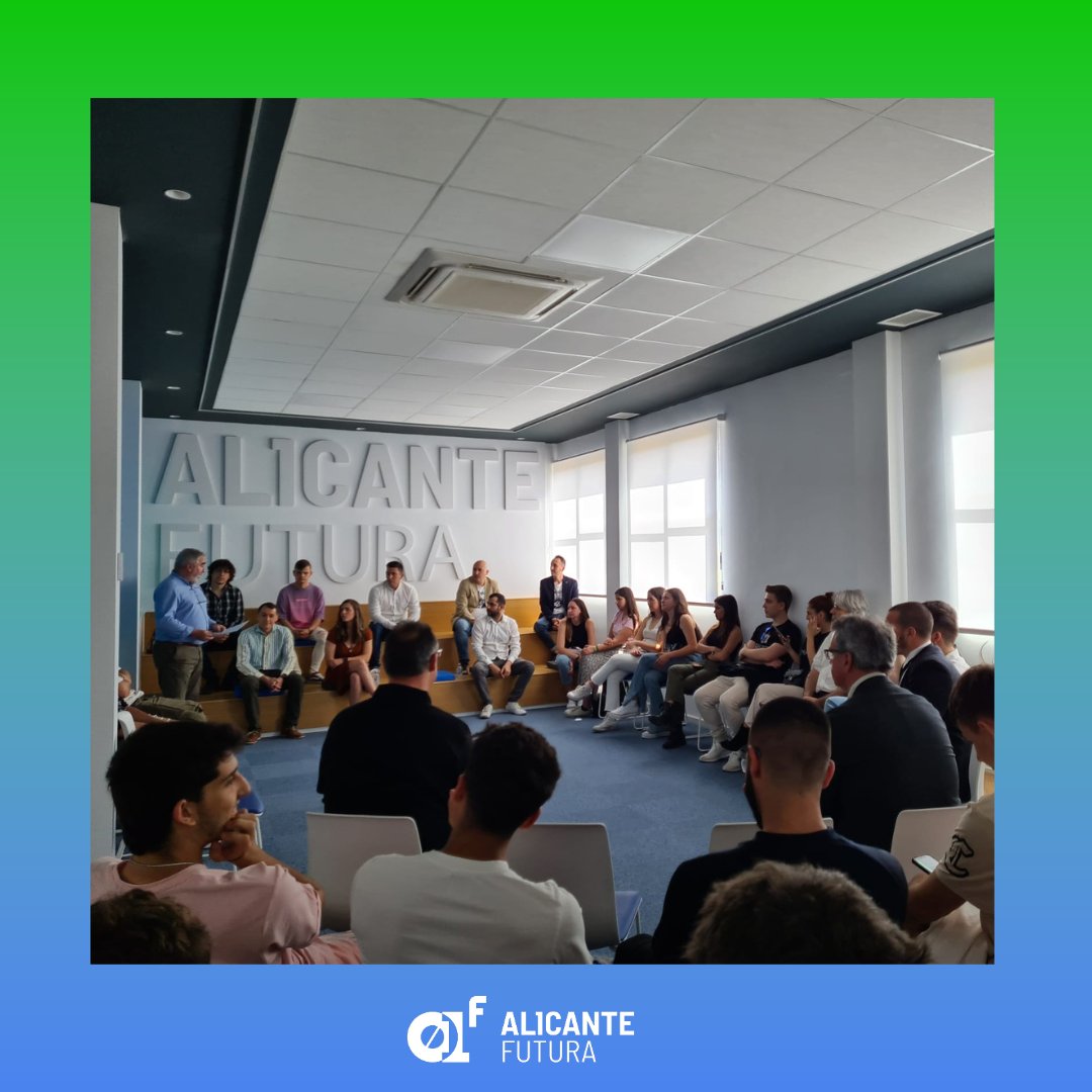 AlicanteFutura's tweet image. El viernes celebramos un encuentro gamer🎮con @GGTECH_es, #DODIT, @KodeGamingES, @gbeasts_gg, @gamerslandtv, @GbestGaming y @UA_Universidad. Charlamos sobre la situación actual del mundo gamer en Alicante. Nos acompañaron también @BarcalaSierra y @carmen_deespana.
#AlicanteFutura