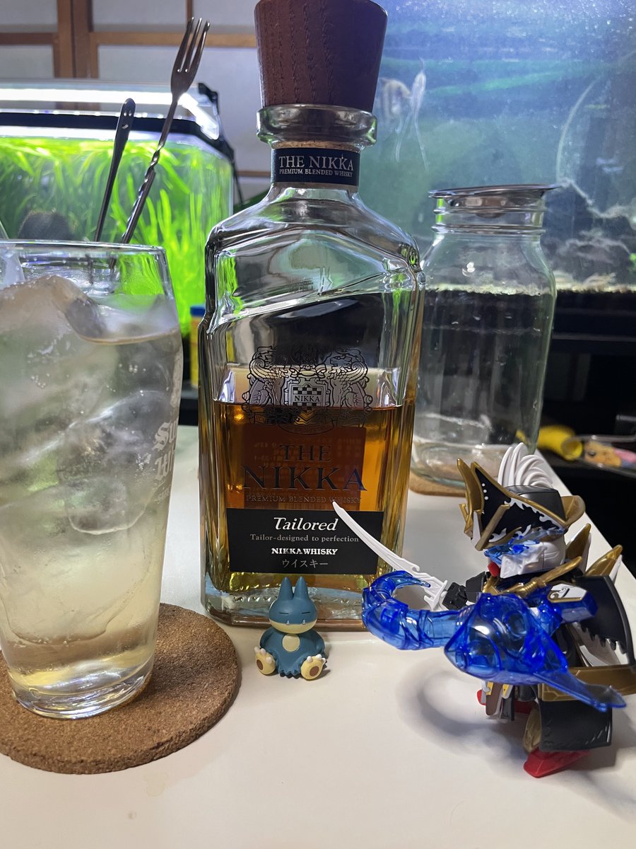 kasudora03's tweet photo. 1つ目の試験は👀(◉ɷ◉ )
自己採点では合格㊗️㊗️└( 'ω')┘ムキッやったぜー(´◉౪◉`)
では‼️今日お祝いの1杯🍀
いただきますヾ(*´∀｀*)ﾉ
 #ウイスキー
 #TWMC https://t.co/Ii6A2c8eZJ