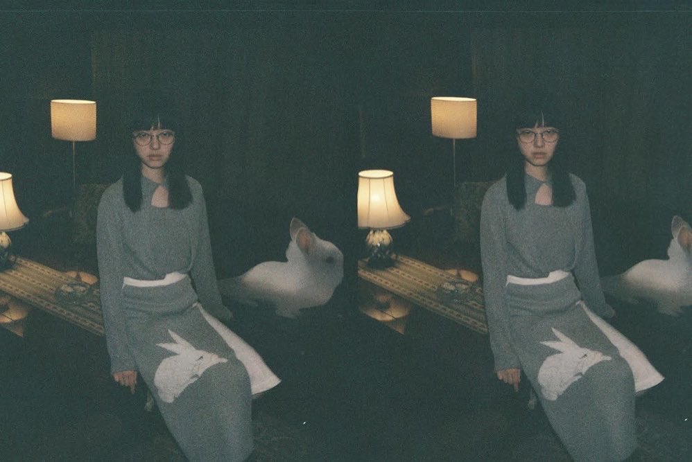 otonacium's tweet photo. KNIT SKIRTが只今うさぎの刺繍中でして、こちらをご注文のお客様は申し訳ございませんが5月半に発送予定です。
よろしくお願い致します。 https://t.co/HvBWWYDTeo