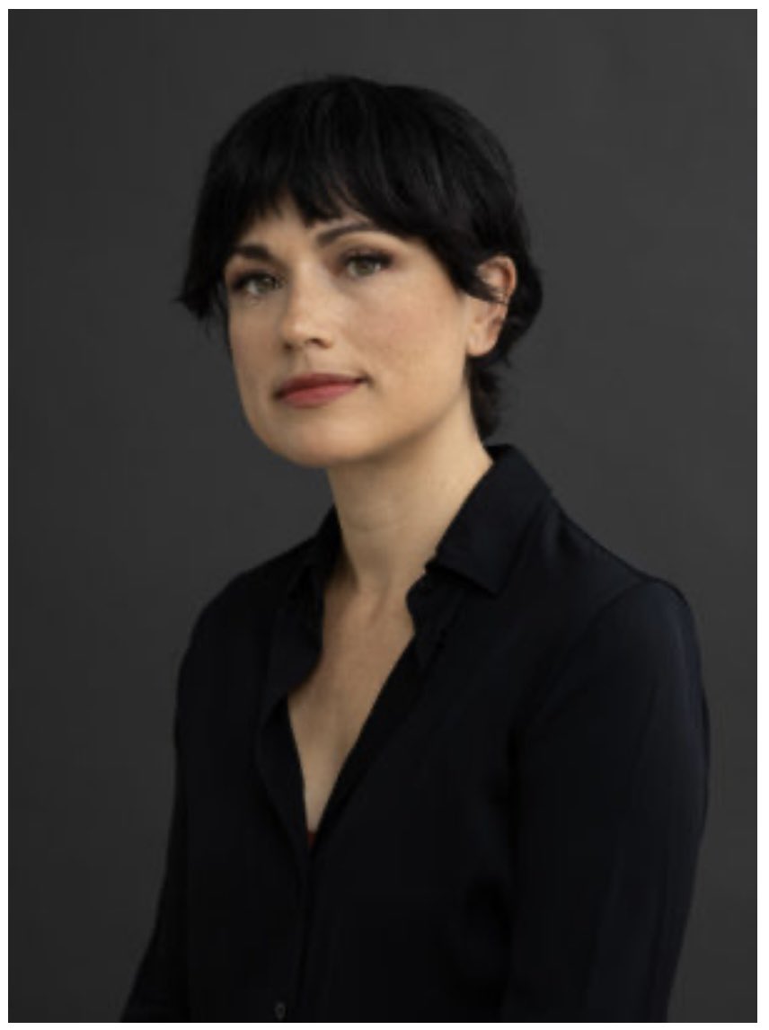 ReadLatinoLit's tweet photo. LIVE! Interview w/ author @anareyeswriter on Mon, May 22, 8pm. Join us: https://t.co/AAviHHTuOu.  @DuttonBooks #ReadLatinoLit #LasComadres https://t.co/Ad0k27vTgJ
