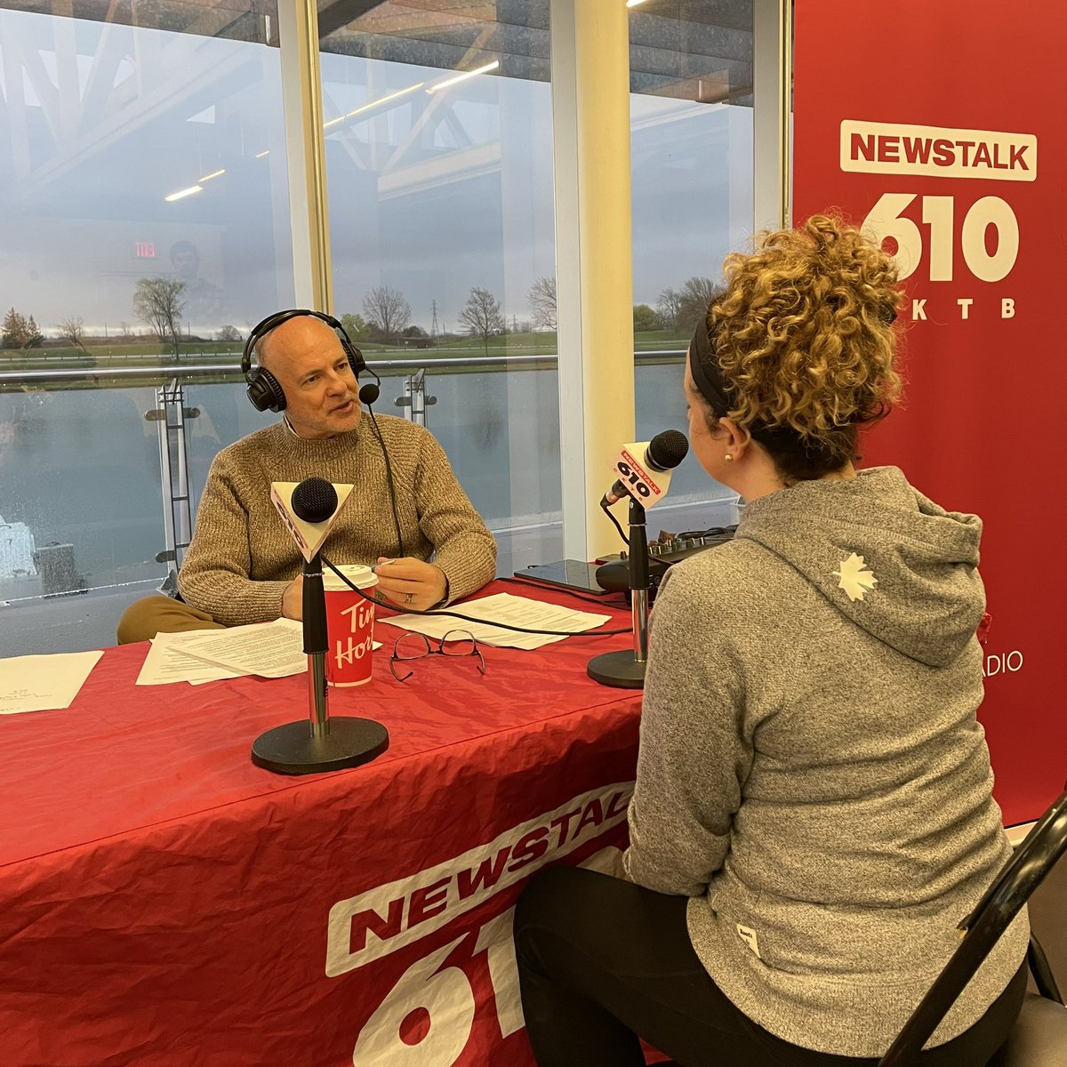610CKTB's tweet photo. ON LOCATION | The #RoundTableRoadTrip hits #Welland this morning! The @GO_WIFC hosts CKTB and @TimDenis1 this morning until 9am #CKTBOnLocation #CKTBLive https://t.co/uGOVnt5qMI