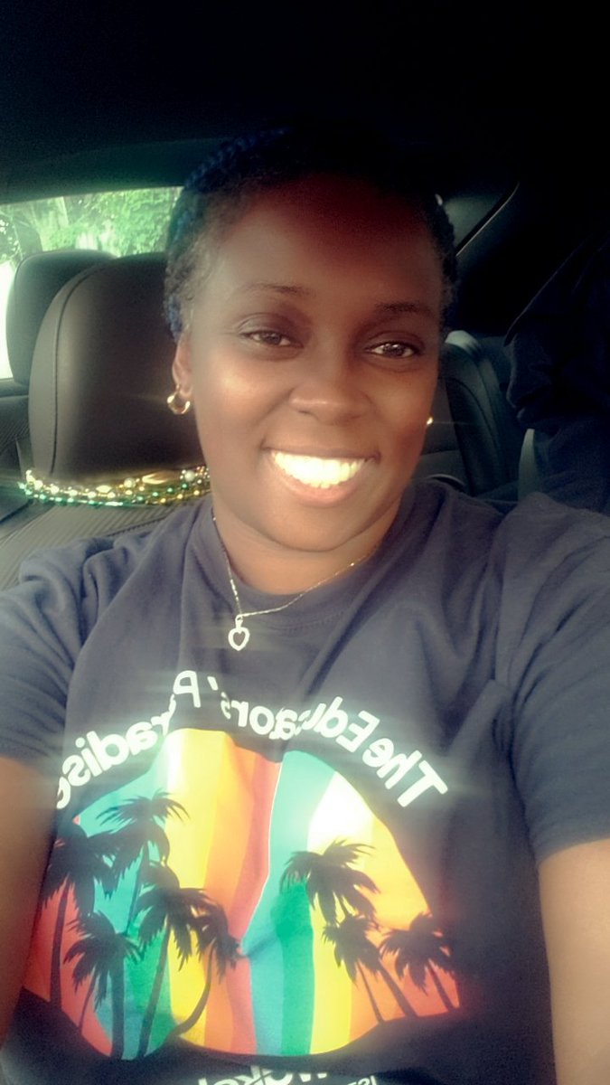 Just playing with some Snapchat filters reminiscing about #ISTELive in my @wakelet t-shirt!💯🥳🙌🏾 @ladylanguage411

Love sharing easy and accessible tools with anyone who wants to listen. 

#ELcoach #SJBPschools #WakeletAmbassador #MIEExpert
