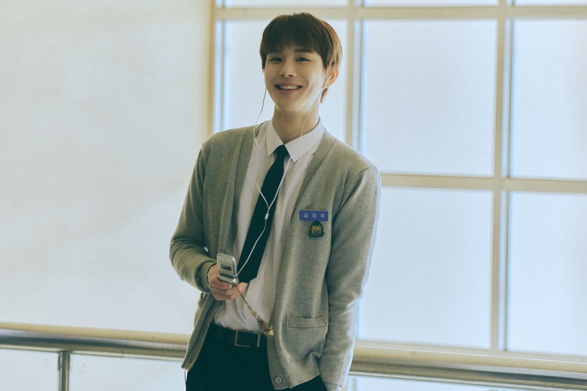 NCTsmtown's tweet photo. 🏫📱🐰🍑🐶📱🏫

#NCT_DOJAEJUNG #DOJAEJUNG #NCT
#Perfume #DOJAEJUNG_Perfume 
#THE_MUSIC_FILM #Triangular_Theory_of_Love https://t.co/UgPvgxJ146