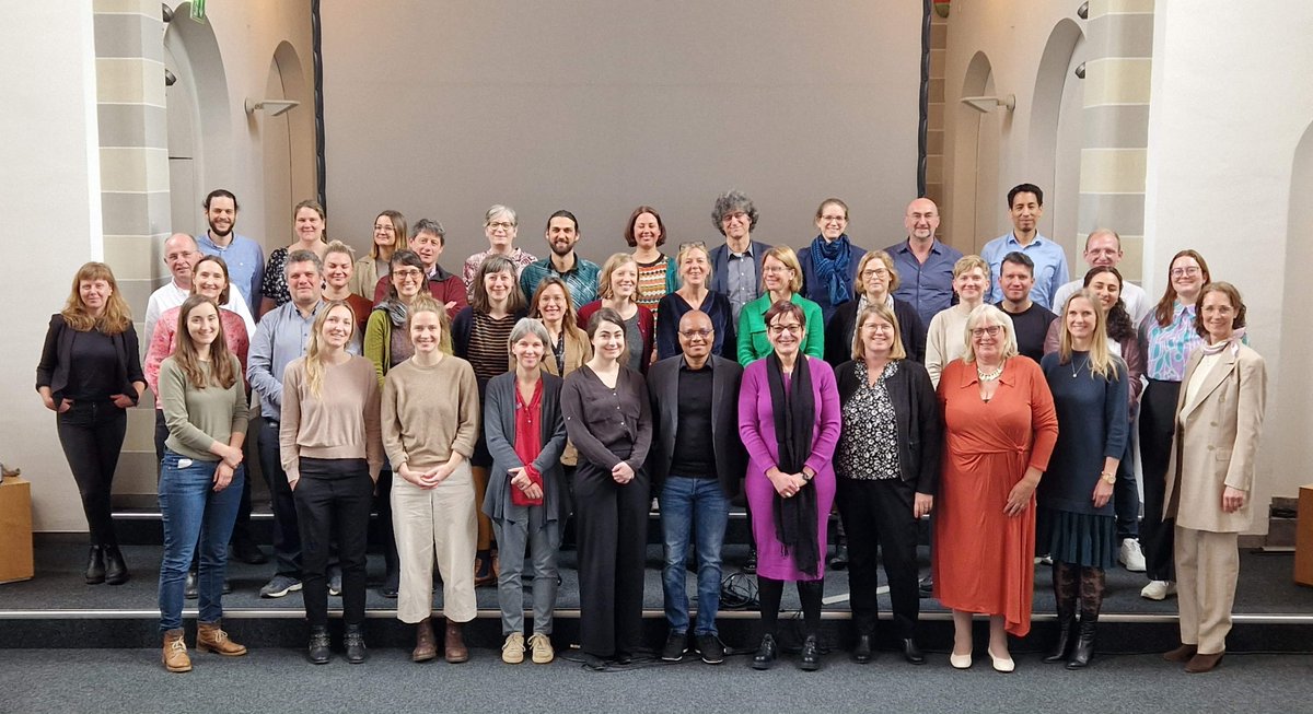 Collaborating for Global #Food & #NutritionSecurity!🎉 
Colleagues out of our 10 partner countries discussed long-term experiences in strengthening #Resilience & enhancing #HealthyDiets facing #ClimateChange, #GenderInequality & #Conflict. 
Sharing #LessonsLearnt is key!🌍