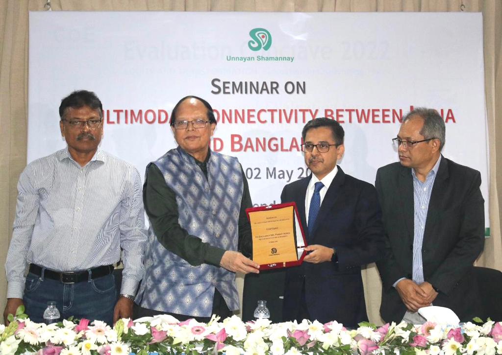 HC Pranay Verma delivered a keynote address at a seminar organized by Unnayan Shamannay on Multimodal Connectivity between 🇮🇳 &amp; 🇧🇩 on 02 May 2023 at Dhaka. The event was organized by former Governor of Bangladesh Bank, Prof. Dr. Atiur Rahman.

<a href="/MEAIndia/">Randhir Jaiswal</a>