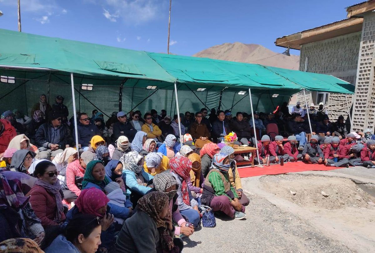 Glimpses from Nyoma, on the occasion of inauguration of FM transmitters by the Prime Minister via video conferencing. The Fire and Fury Corps at Nyoma has been instrumental in offering assistance for the smooth and successful conduct of the event. <a href="/firefurycorps/">@firefurycorps_IA</a> <a href="/adgpi/">ADG PI - INDIAN ARMY</a> <a href="/DIPR_Leh/">DIPR Leh</a>