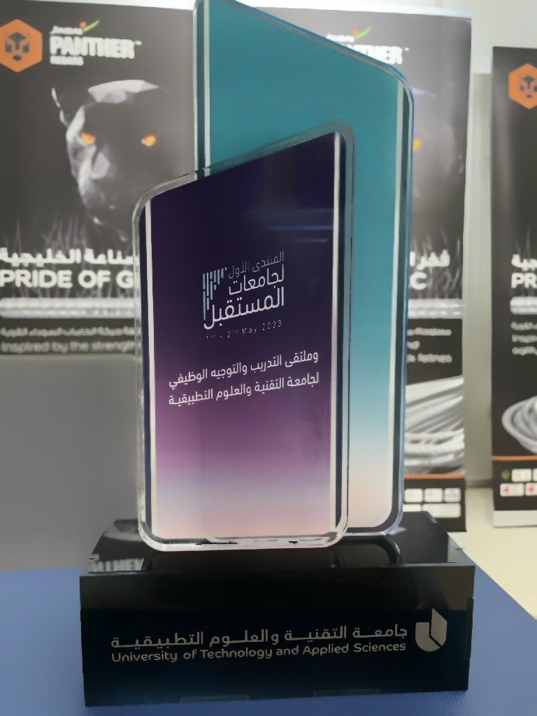 JindalSteel_Om's tweet photo. شاركت #جندال_شديد في فعاليات منتدى #جامعات_المستقبل وملتقى #التدريب و #التوجيه_الوظيفي ب مركز عمان للمؤتمرات والمعارض في الفترة 1-2 #أبريل 2023 تحت رعاية سعادة د. ناصر بن راشد المعولي وكيل #وزارة_الاقتصاد @MOE_Oman https://t.co/eE0RtT2zpS