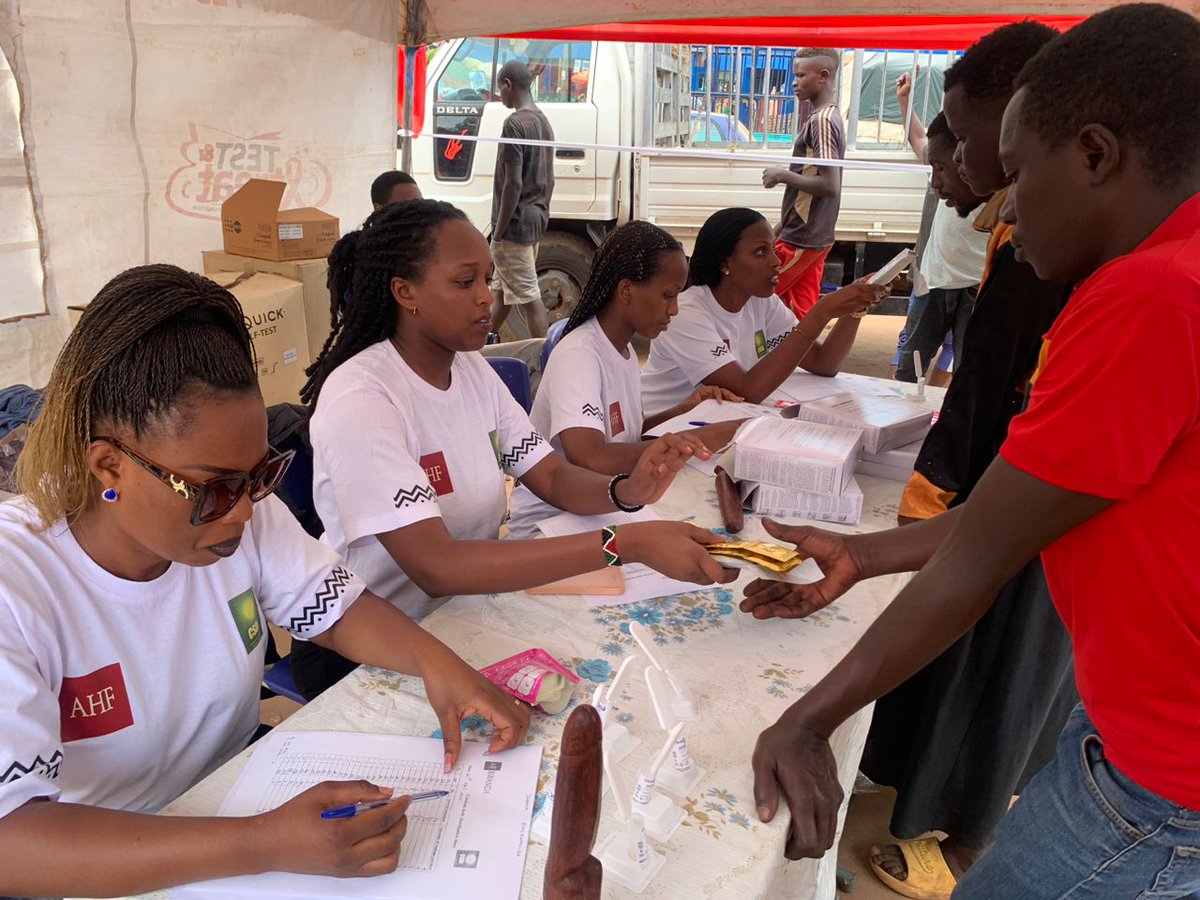 Our HIV awareness campaign among youth in @Gasabo_District in collaboration with @ahfrwanda and @RBCRwanda is still ongoing. Educational materials are being explained & distributed as well as free condoms including free HIV Self-Test kits-Oraquick. @RwandaHealth @AIDSHealthcare