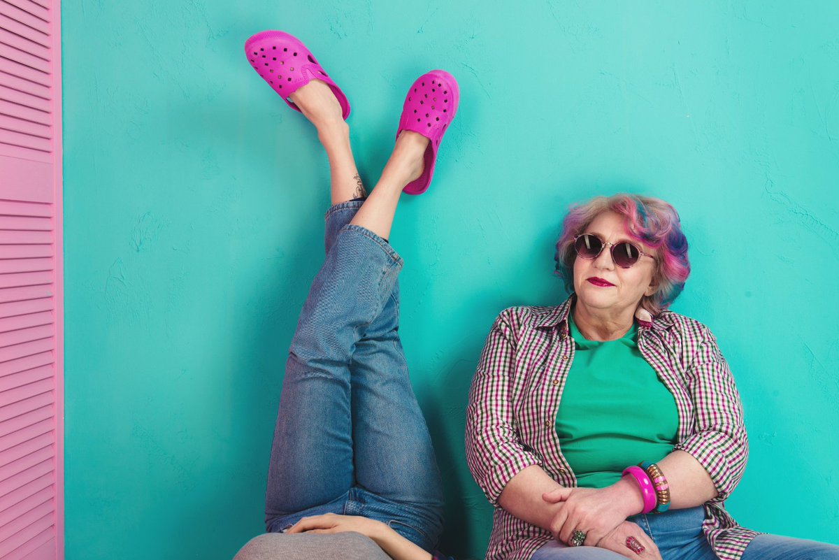 The workplace is suddenly cluttered with five generations – a recipe for eye-rolling and misunderstanding. In today’s #TuesdayTakeaway we break down the pros and cons of each cohort, and take a deep dive into how to make this melting pot of ages work. bigambitions.co.za/tuesday-takeaw…