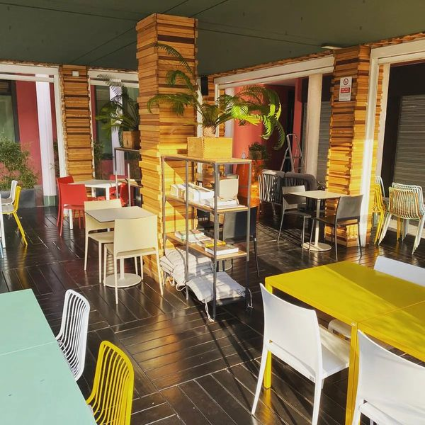 ParbleuCafe's tweet photo. Una ricerca continua di prodotti spettacolari e nuovi,una cura particolare per il pianeta attraverso un percorso ecosostenibile🌍❤️Venite a provare la vera qualità di un prodotto che può variare da un semplice caffè ad un cocktail con ingredienti sublimi.Questo è il Parbleucafè🔥 https://t.co/JrTehD9I6j