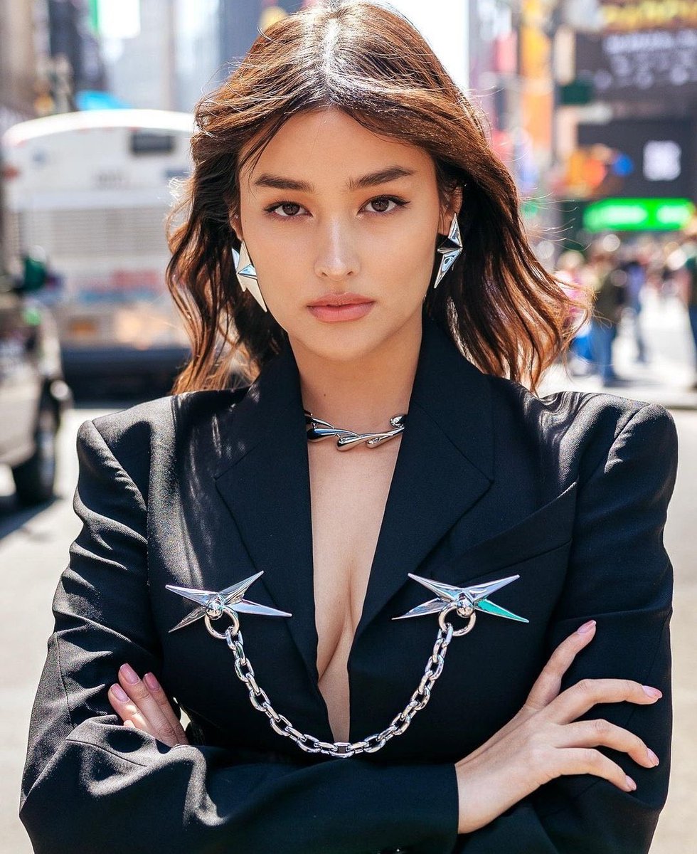 itgirlnadine's tweet photo. i can see why everyone’s obsessed w miss liza soberano https://t.co/N2ouPLSsBI