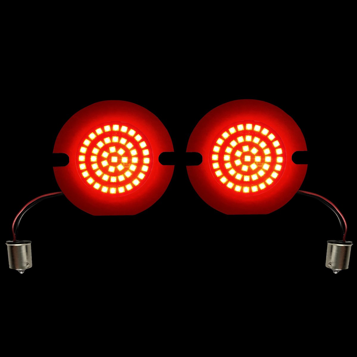 CustomDynamics's tweet photo. 🚨 NEW 🚨 Our Genesis 4 LED Turn Signals just released in 1156 bulb base fitments. Now available in bullet (PN: 2020-2158) or flat style (PN: 2020-2159) from your local @DragSpecialties dealer. 
.
#customdynamics #ledturnsignals #getlit #motorcyclelights #harleydavidson https://t.co/8r2HdJIpgg
