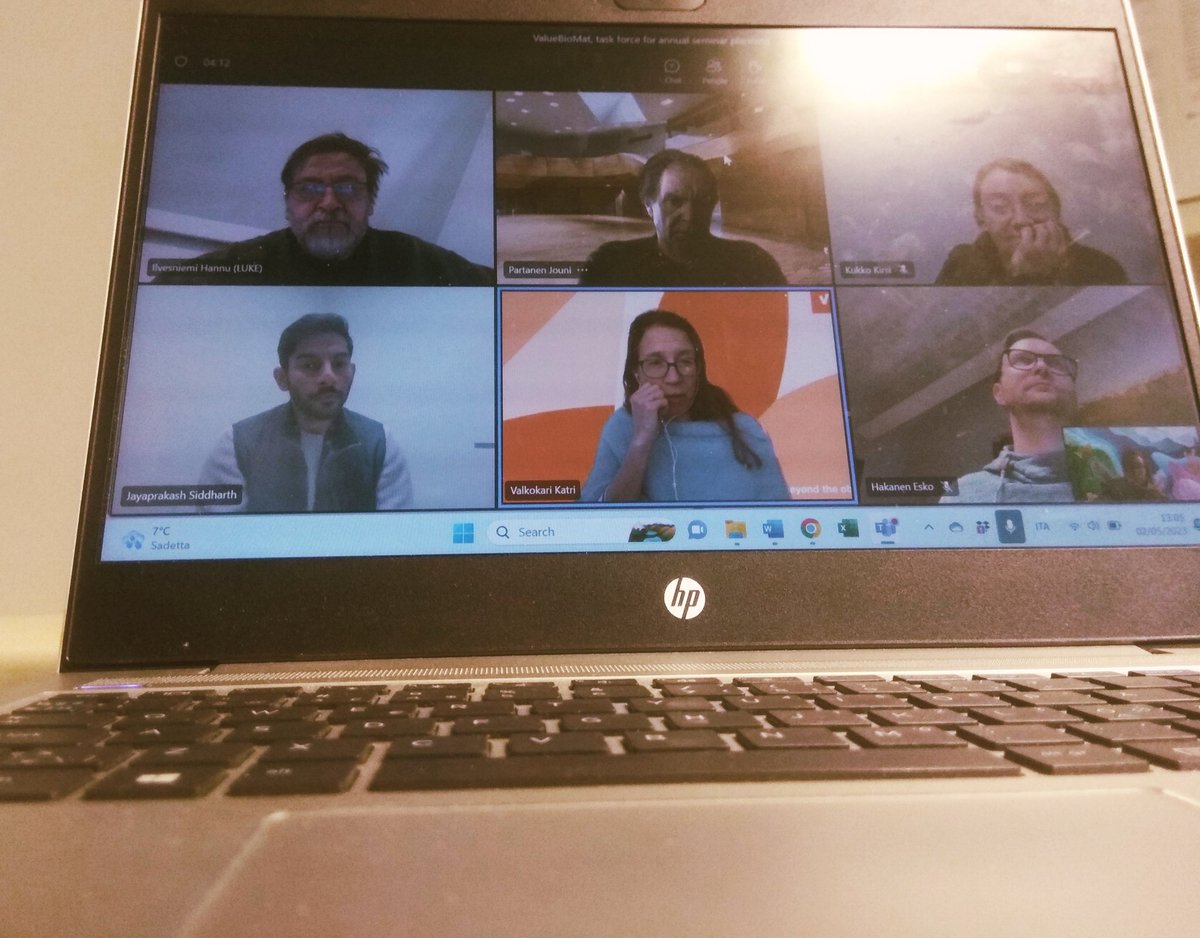 CorinnaCasi's tweet photo. Planning the #workshop for the @valuebiomat Researchers meeting, #bioplastics, #bio_based material @Akatemia_STN https://t.co/xuY2SgJMlC