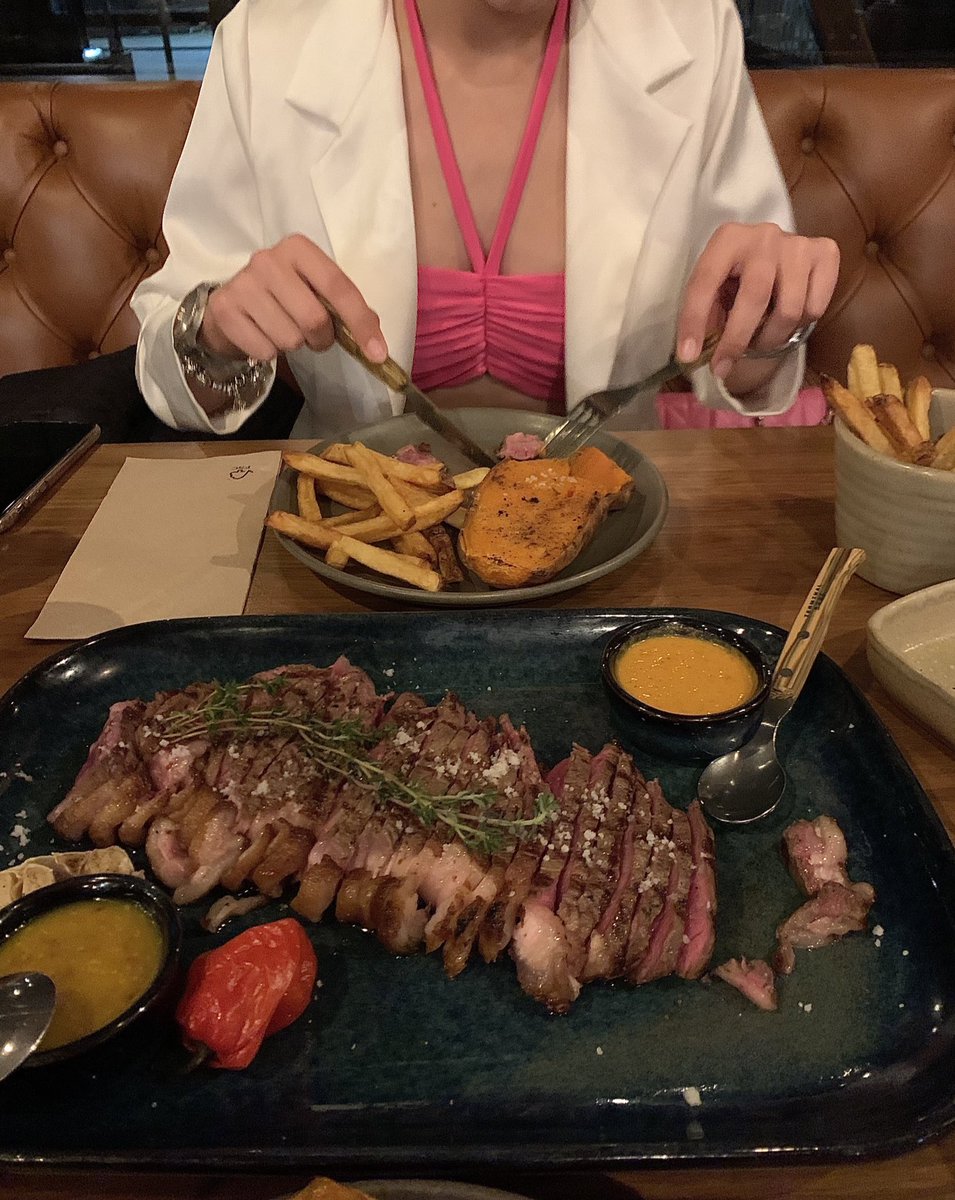 MR. BROWN tweet media