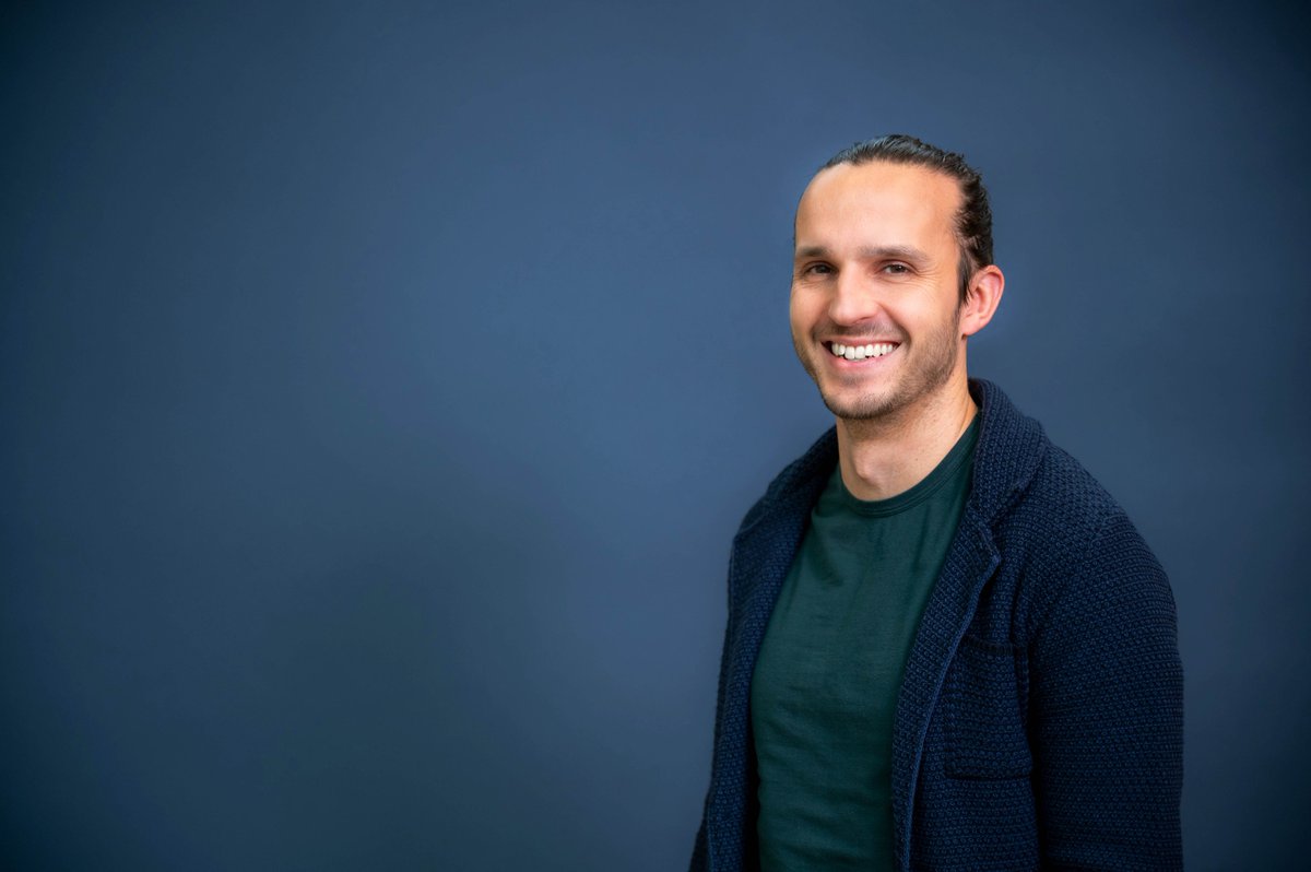 Earlier this year we welcomed Dr. Marco Todesco (<a href="/MarcoTodescoCnv/">Marco Todesco</a>) as a new faculty member in the field of Plant Bioengineering! 🌻

Learn more about Dr. Todesco's extensive background and exceptional research: msl.ubc.ca/the-msl-welcom…