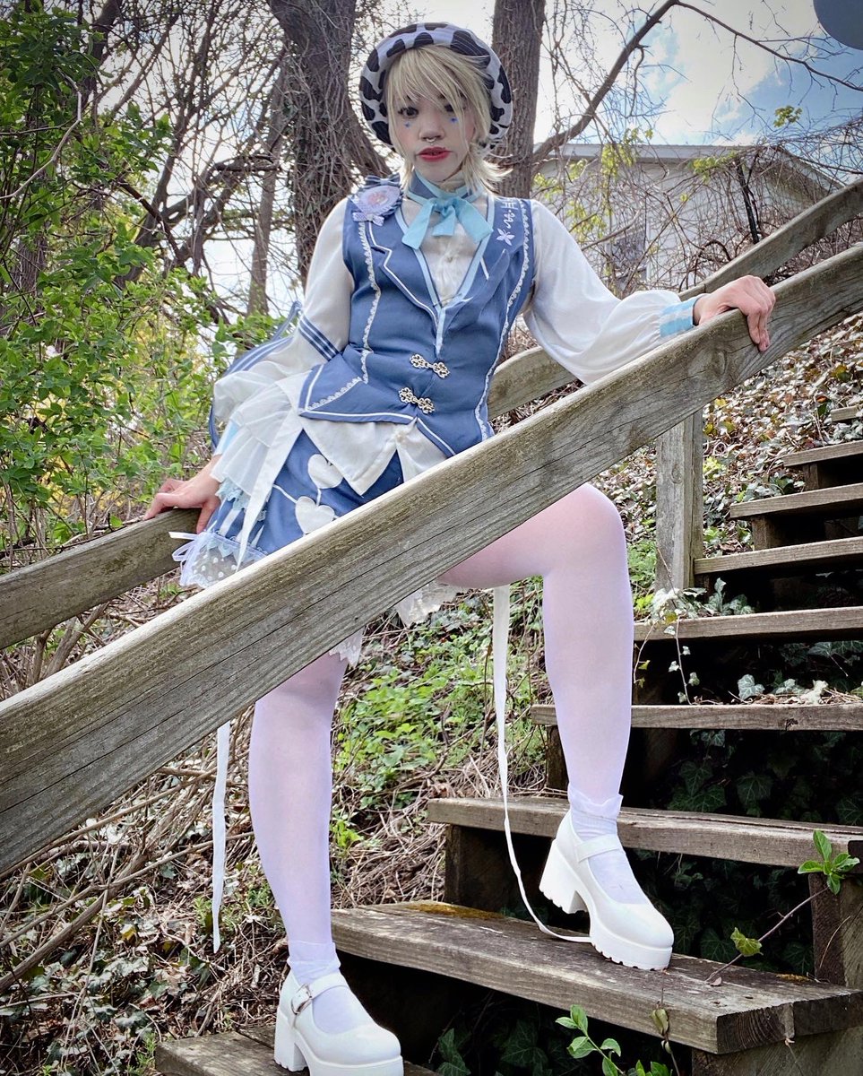 DecklynnM00's tweet photo. It’s a boy photo shoot 💙🧁🎂 #oujifashion #oujimodel #oujiaesyhetic #devilsinspired #goth #emo #blpnde #drcklynnmoo #decklynncastle #fashion #arsthetic #prince #mooking #blue #poc #model #alternative #punk #rldoll #doll #magic #princeboy #artist #anime #femboy https://t.co/gYAxnOvSFJ