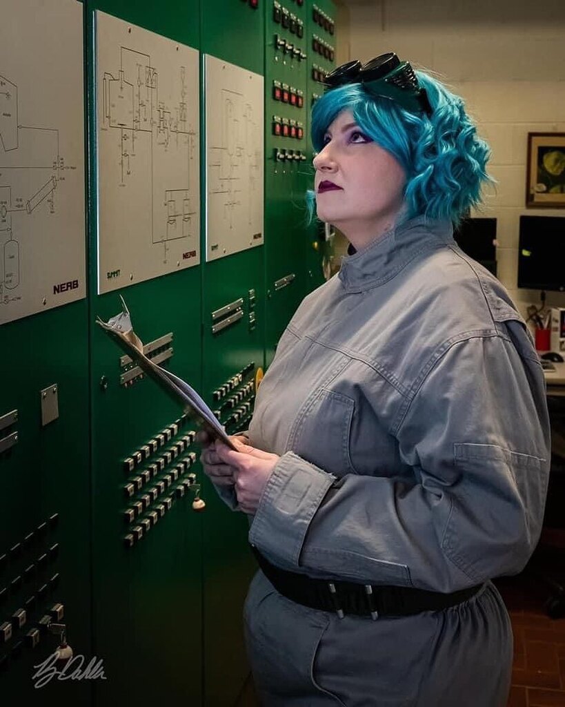rlilumbase's tweet photo. Happy #TroopTuesday with one of our Yavin Hangar Ground Crew, Astrid! Checking all of the lists to make sure the base stays shipshape!

#rebellegion #ilumbase #rebellegionilumbase #raiddetachment #yavingroundcrew #yavinhangartech https://t.co/SrvJUFfhmQ