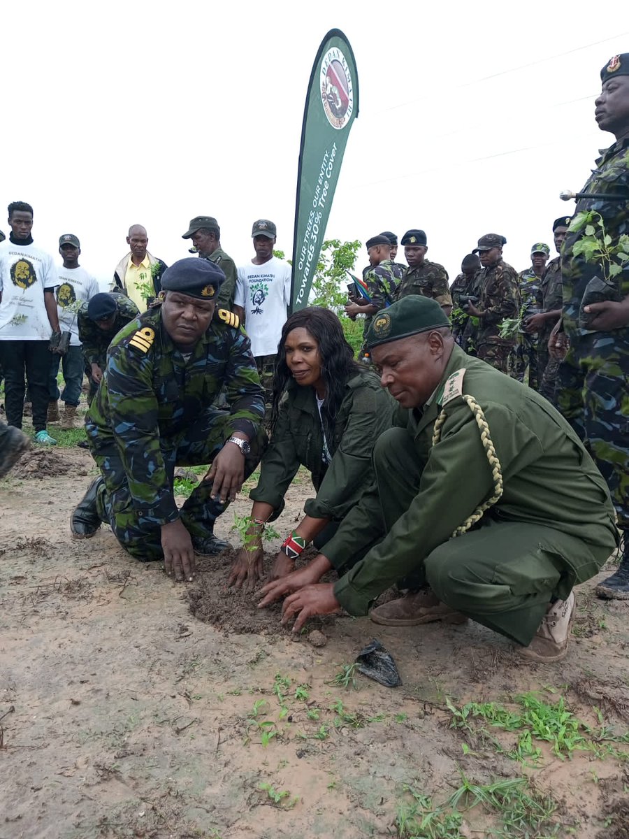 KeForestService's tweet photo. The Service has continued  planting trees during this rainy season in the counties in line with the President's directive to achieve 30% tree cover by 2032.
In the spirit of partnership, KFS partnered with Kenya Navy and the Dedan Kimathi Foundation... https://t.co/9VumIV1MSe