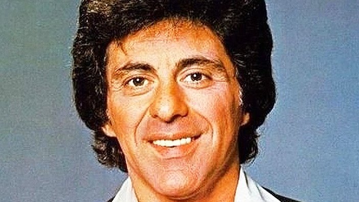 Happy birthday FRANKIE VALLI!
(May 3, 1934) 