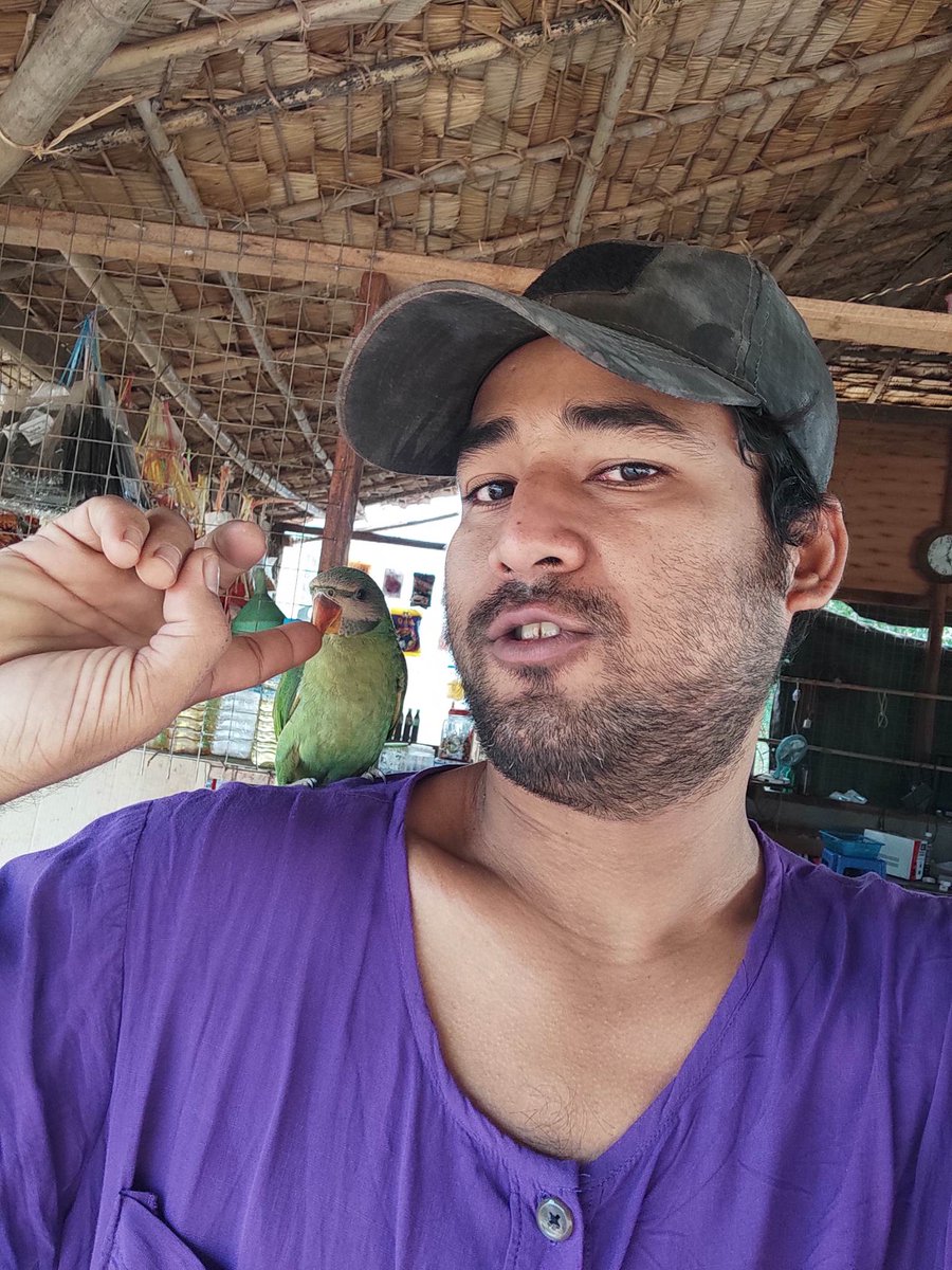 ချစ်စရာလေး❤
ငှက်ကလေးကိုပြောတာ😁