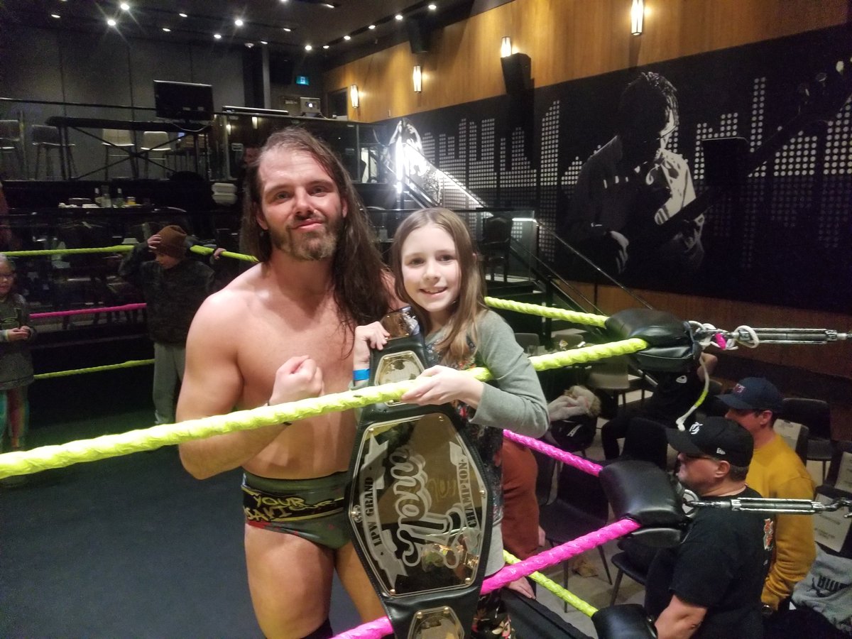 mschelpe's tweet photo. @GodsGiftMRB @PropmechanicWpg @ClandestineSOC @LoveWrestlingCA @TFAwrestling @heyosteven @SpennyLove @WPWPro Man she loves you 😀 she tried too see ya on the Thursday with that letter. Any time we ask her who her favorite wrestler is it's the Champ MRB. Don't get me wrong she has other favorites but you definetly won her over. https://t.co/lmxRT4ptnt