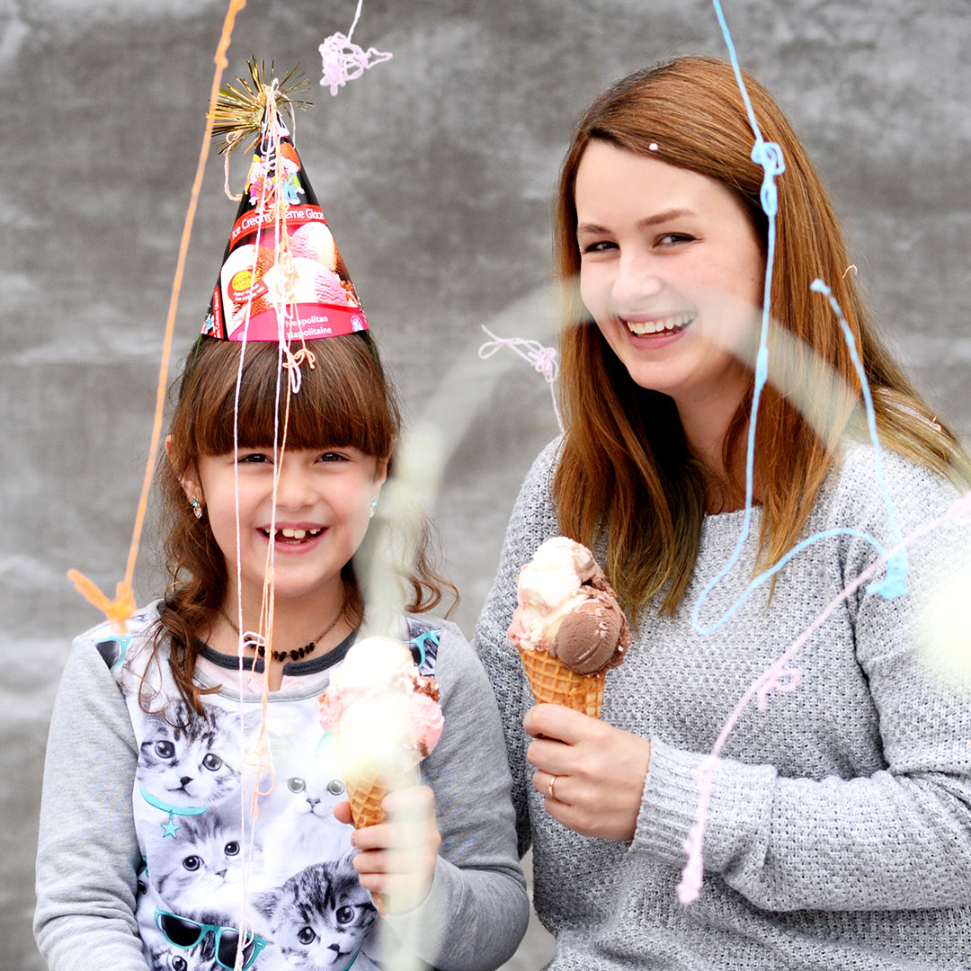 What inspired Chapman’s to make the first peanut/nut free ice cream in Canada?

☎️ In 1999, Penny Chapman received a phone call from a 10-year-old with a peanut allergy who had never been able to have ice cream at their birthday party.