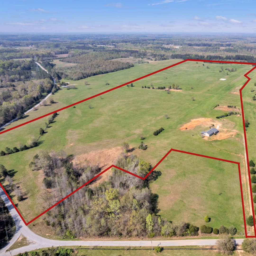 PrimeRealtySC1's tweet photo. Are you looking for a chance to own amazing land in Gray Court, SC? This 65+/- acre property is situated along I-385, providing easy access to Greenville and Laurens city. ✈️🏡 https://t.co/RFQBlVIZcA https://t.co/1EUAKfbavH