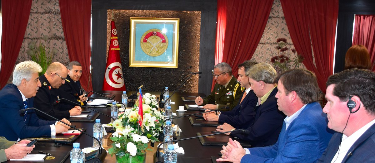 #Tunisia: Defence Minister Imed Memmiche discussed at meeting Tuesday with visiting Chairman of #US House Committee on Armed Services <a href="/RepMikeRogersAL/">Mike Rogers</a> &amp; member <a href="/RepDaleStrong/">Dale W. Strong</a> #Africa security issues, fight against terrorism &amp; cooperation efforts, said MoD. bit.ly/3VrkvqL