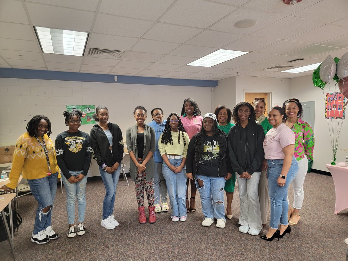 eastwakehs: <a href="/ChiRhoOmegaAKA/">Alpha Kappa Alpha Sorority, Inc, Chi Rho Omega</a> supporting our young ladies at East Wake through mentorship.