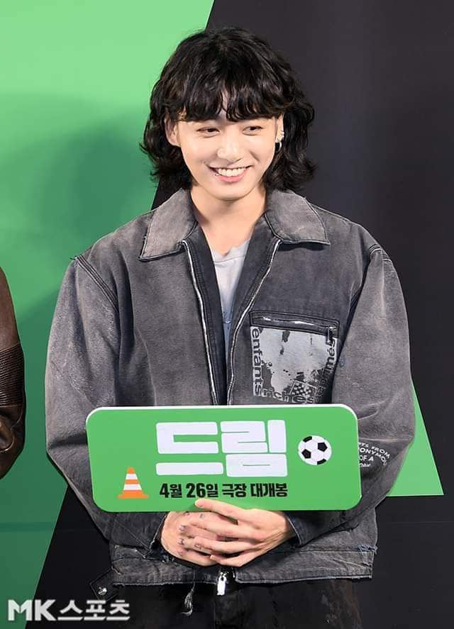 JeonKayKhing's tweet photo. @fanplus_app Participating on Fanplus Event for Bias to receive 10K VTs🤍

#FanPlusVote_For_Bias https://t.co/kV5eOvK2Uc