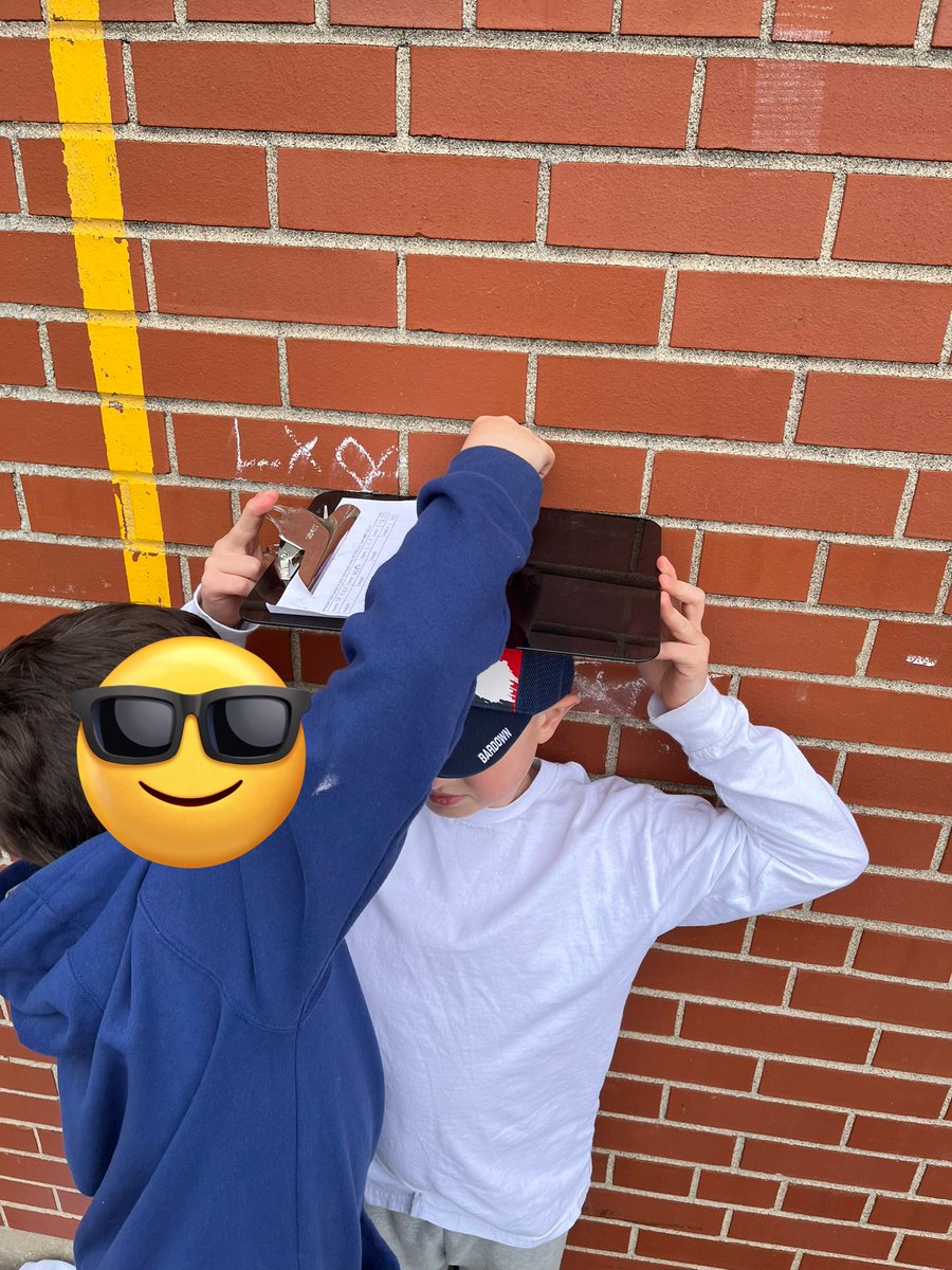 CassidyHDSB's tweet photo. Measure our heights in meters and then comparing the decimals outdoors before the rain comes. 📏☁️ 
@GS_Gators #HDSBSharesMath https://t.co/IUY2jdMBnv