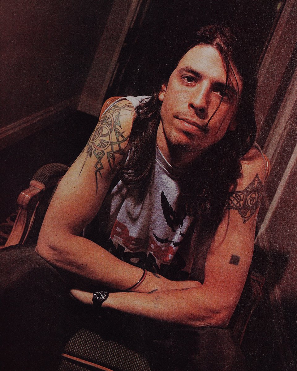 hit_parader's tweet image. On this day in 1991, Nirvana began recording at Sound City Studios with new drummer, Dave Grohl. The band would record their second album, "Nevermind" in just under 4 weeks. 

Photo by Ross Halfin from Hit Parader August, 1997. 

#nirvana #davegrohl #hitparader #grunge #nevermind