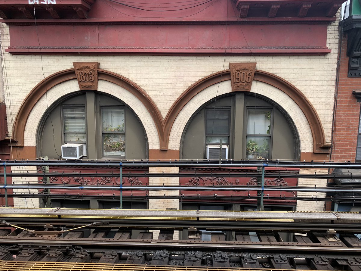 Paul_NY's tweet photo. Whatever happened here, happened between 1873 and 1906.
#NYC #helluvatown
Photo taken from a ‘subway’ platform in Brooklyn. https://t.co/u1dZEn2DWR