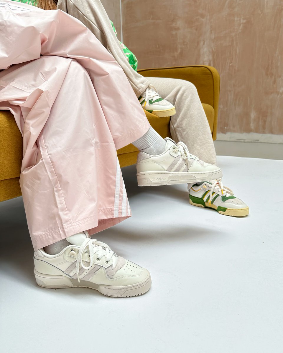 TheSoleWomens's tweet photo. #ad The adidas Rivalry has stolen our hearts 🫶 

Green Yellow > https://t.co/lS4znn1Ra4 
White Grey > https://t.co/cqw5MyAT7o https://t.co/cWPYVA0BMB