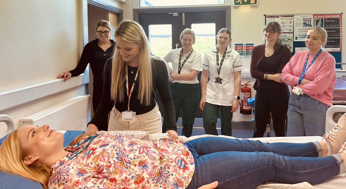 💚 Single handed care champion update training. Refreshing skills and knowledge with principle OT Laura Preddy. <a href="/RachieG_E/">Rachael</a> @PaulaCornelius5 <a href="/CTMUHBOT/">Cwm Taf Morgannwg Occupational Therapy</a> 💚