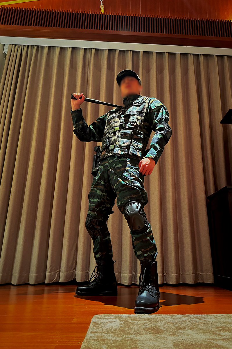 BootMxs's tweet image. 叫声军爷来听听